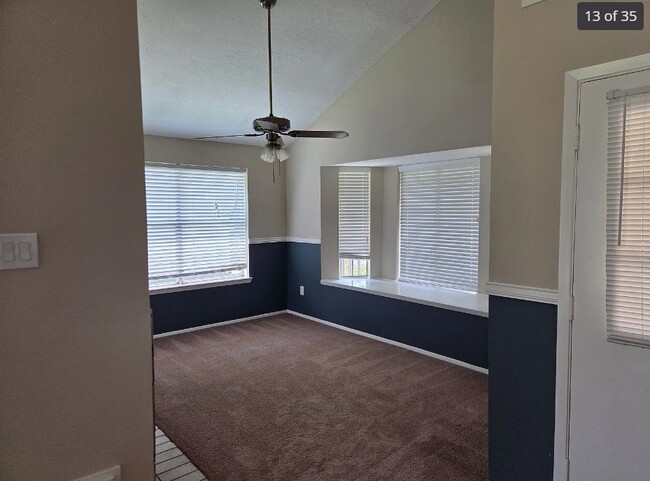 Building Photo - 8530 Lake Crystal Dr