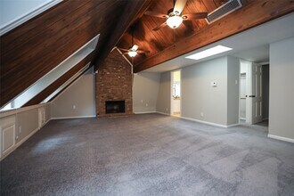 Building Photo - 5370 Brownway St