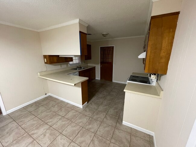 Building Photo - 137 Clay St