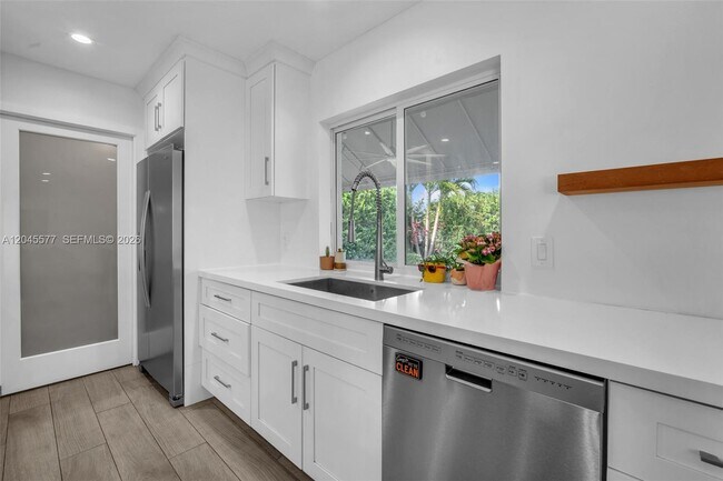 Building Photo - 1807 SW 102nd Pl