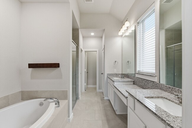 Building Photo - 2116 Blackhawk Ridge Ln