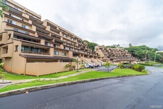 Building Photo - KANEOHE BAY PARTIALLY FURNISHED 3BR 2BA w/...