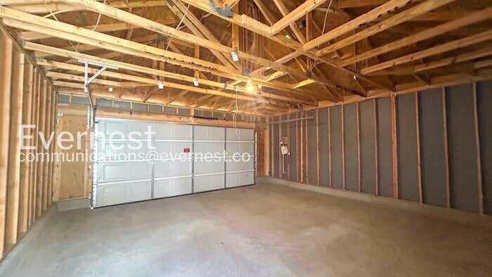 Building Photo - 320 Santo Domingo Rd