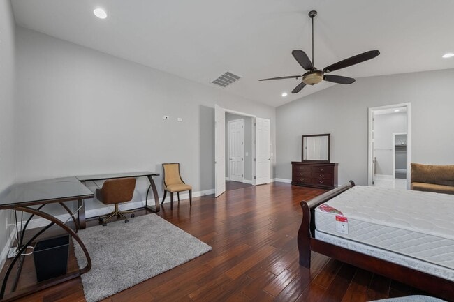 Building Photo - Single Story with a  Covered Spa, Cover Pa...