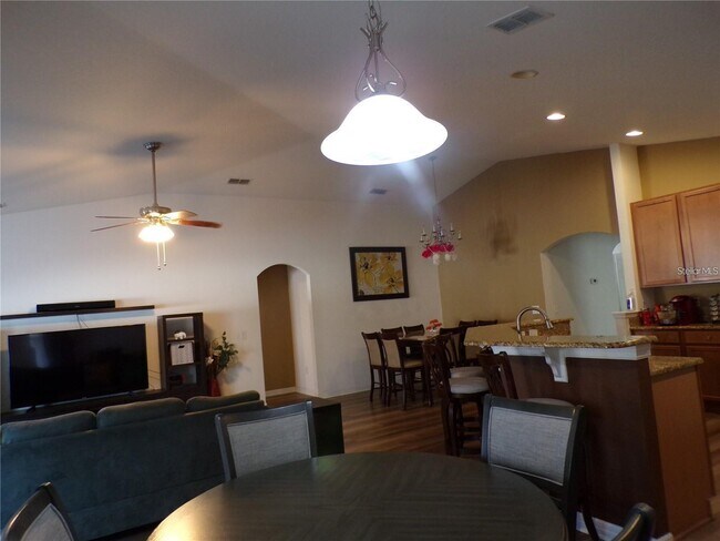 Building Photo - 10509 Bull Grass Dr
