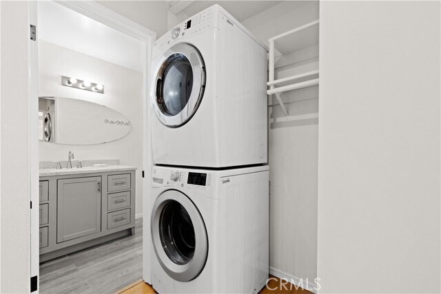 Building Photo - 11138 Aqua Vista St