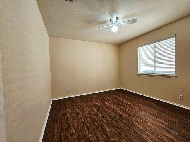Building Photo - 8102 Lerwick Ln