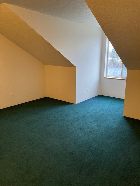 Building Photo - 18317 E Riverway Ave