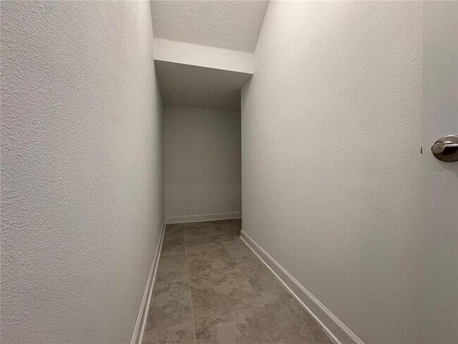 Building Photo - 9161 Cut Shot Dr