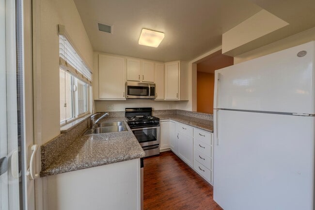 Building Photo - 101 West Riverdale Ave