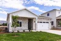 Building Photo - Single Level Living- Recent build in Heber...