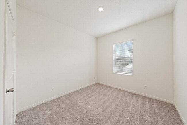 Building Photo - 6028 Pearl Mdw