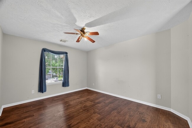 Building Photo - 602 Field Run Ct