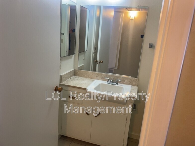 Building Photo - 28200 Winged Foot Dr