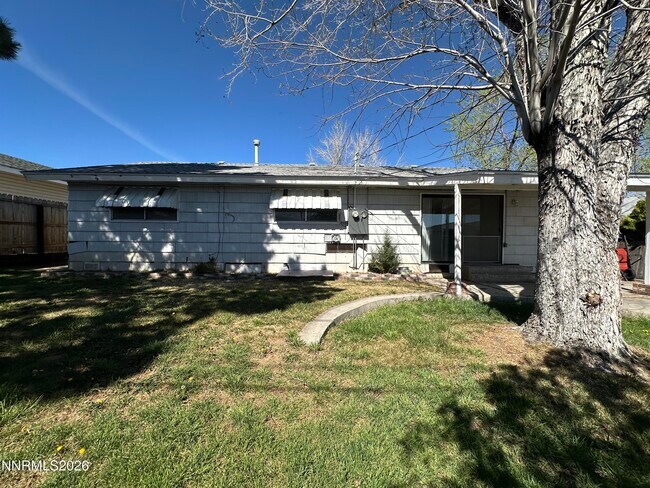 Building Photo - 1365 Akard Dr