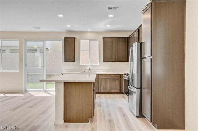 Building Photo - 8929 Pebble Sand St