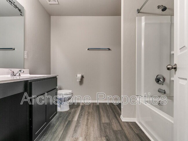 Building Photo - 1308 Dustin Dr