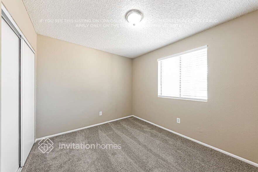 Building Photo - 9214 W Cortez Ave