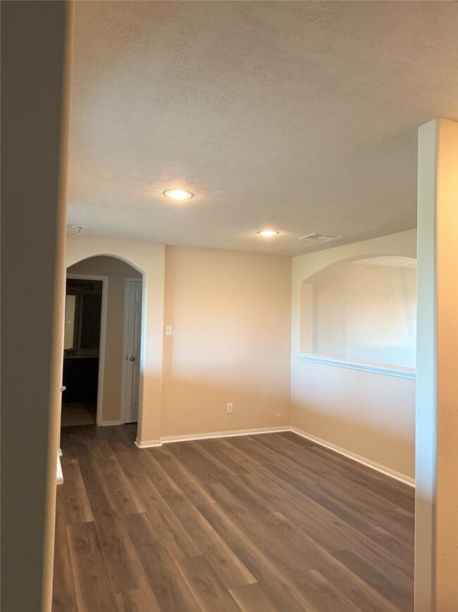 Building Photo - 22434 Albee Dr