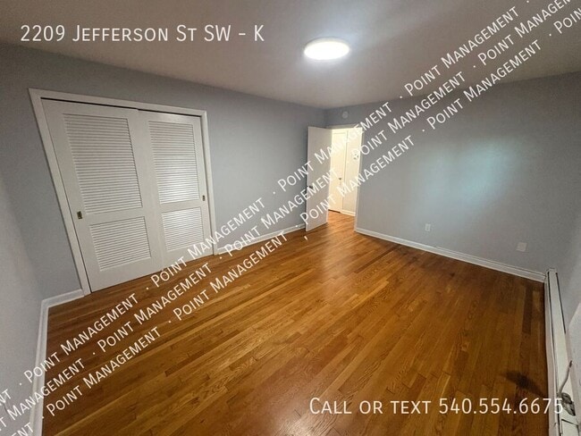 Building Photo - 2209 Jefferson St SW