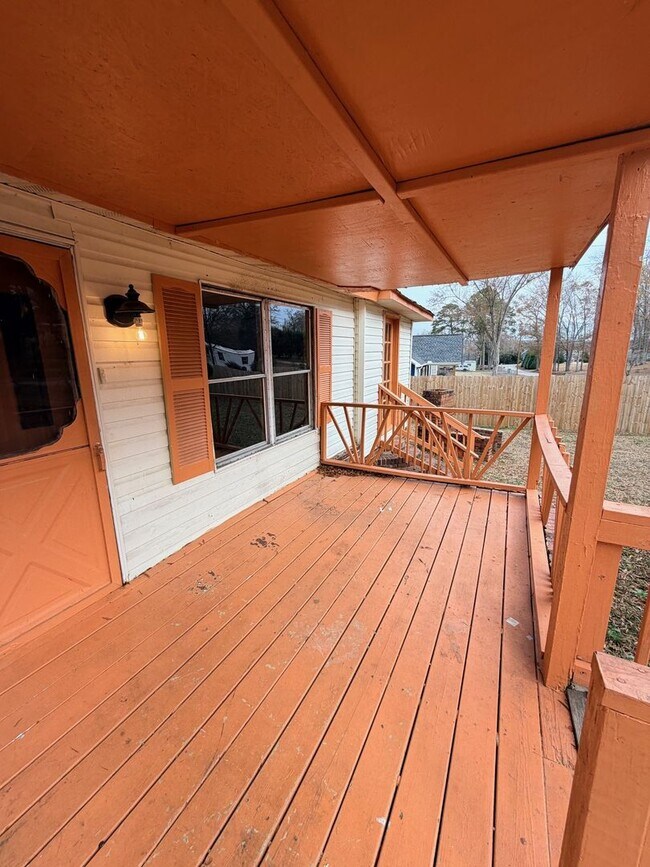 Building Photo - 113 Bream Ave