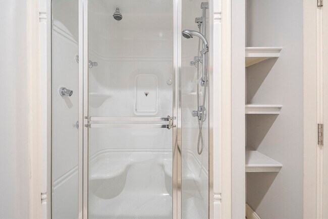 Building Photo - 116-128 Rantoul St