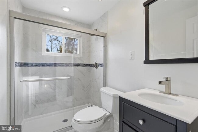 Building Photo - 4410 Vermont Ave