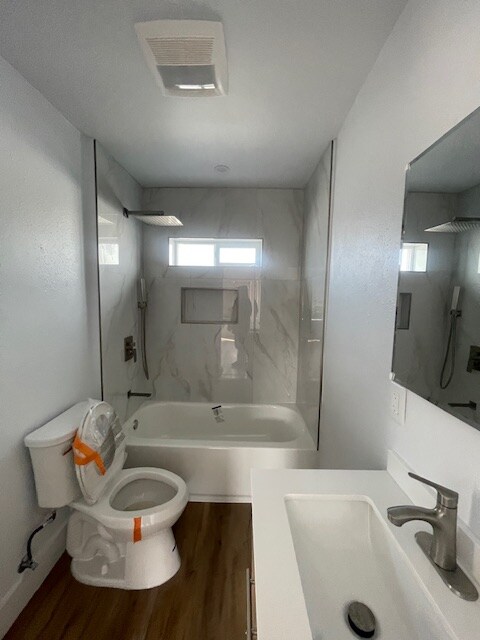 Building Photo - 10900 Lillian Ln