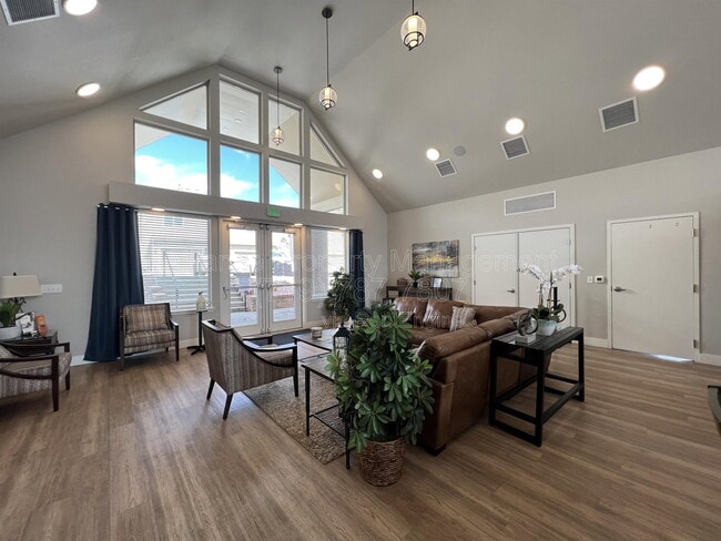 Building Photo - 2057 Birmingham Loop