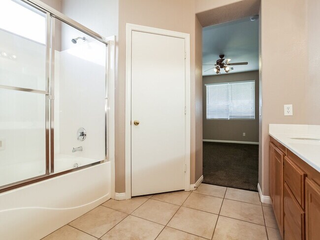 Building Photo - 8413 Barossa Ct