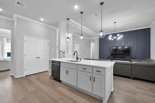 Building Photo - 18207 Samie Nell Ct
