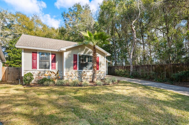 Building Photo - 206 Esmond Ct