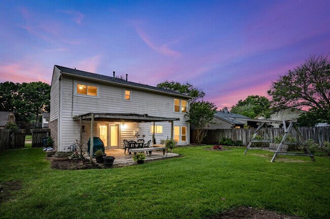 Building Photo - 2435 Country Pl Dr