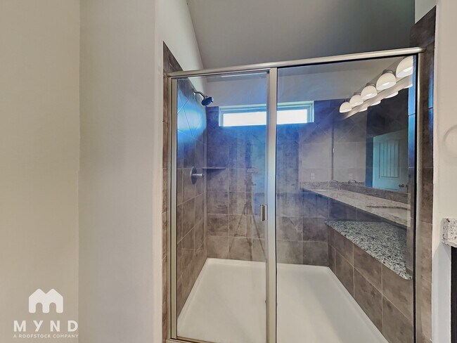 Building Photo - 3905 Chippewa Ct