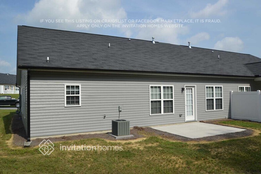 Building Photo - 109 Brookbank Ct
