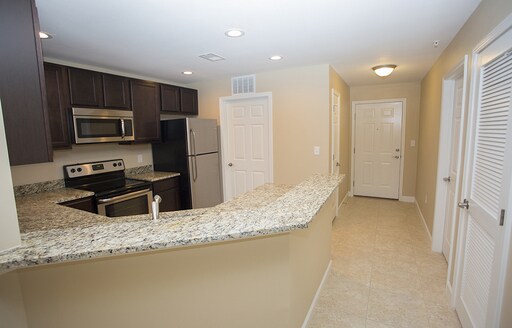 Building Photo - Beautiful Luxury 1 bedroom/1 bathroom Apartment in Fort Walton Beach