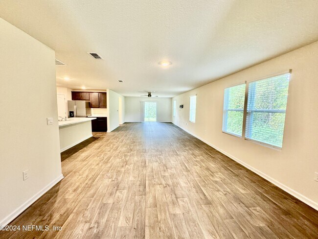 Building Photo - 2172 Carolina Ct
