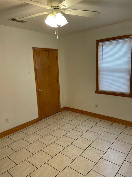 Building Photo - 5800 N Rampart St