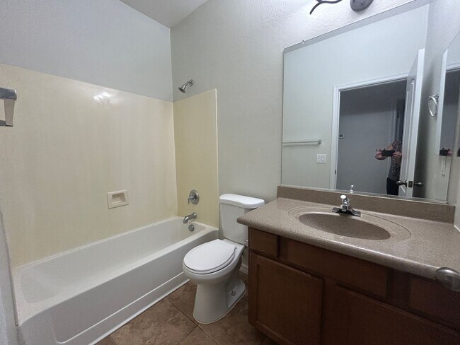 Building Photo - 4425 E Los Altos Dr