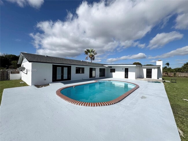 Building Photo - 17205 SW 109th Ct