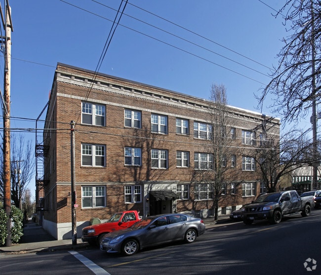 Acacia 1034 NW 21st Ave Portland OR 97209 Apartment Finder