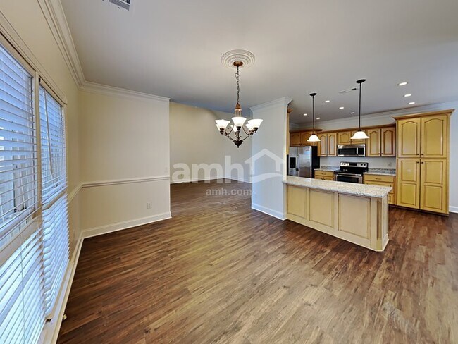 Building Photo - 1016 Rhett Pl