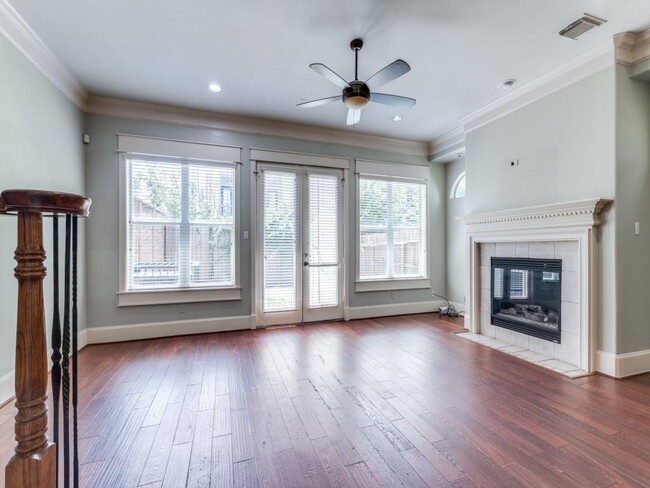 Building Photo - 1216 E 29th St