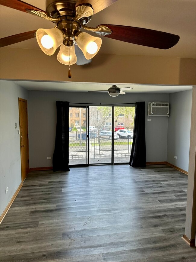 Building Photo - 11934 S Ridgeway Ave