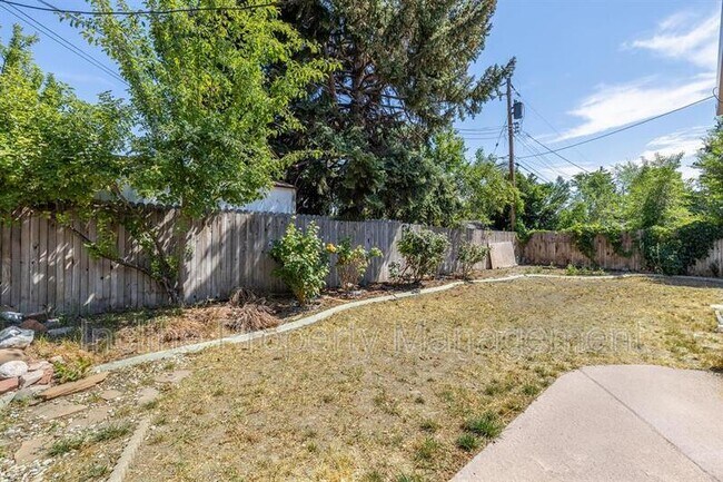 Building Photo - 3759 Alta Loma Dr E