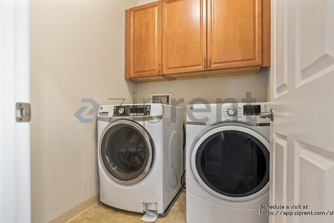 Building Photo - 2677 Corde Terra Cir