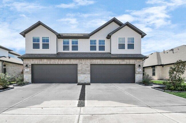 Building Photo - 21042 Shore Oak Dr