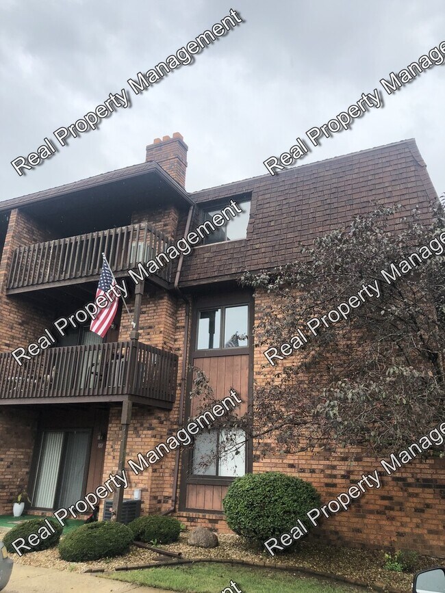 Building Photo - Updated 2 bedroom Condo