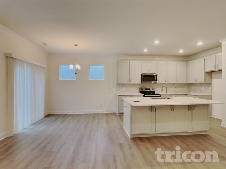 Building Photo - 129 Stallion Way