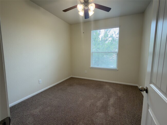 Building Photo - 17035 Amarose Dr